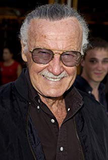How tall is Stan Lee?
